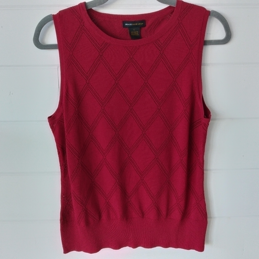 Grace Dane Lewis red sleeveless top with perforated criss cross design in size L